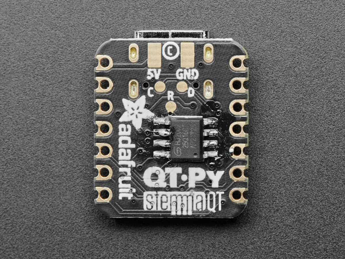 Adafruit QT Py - SAMD21 Dev Board with STEMMA QT